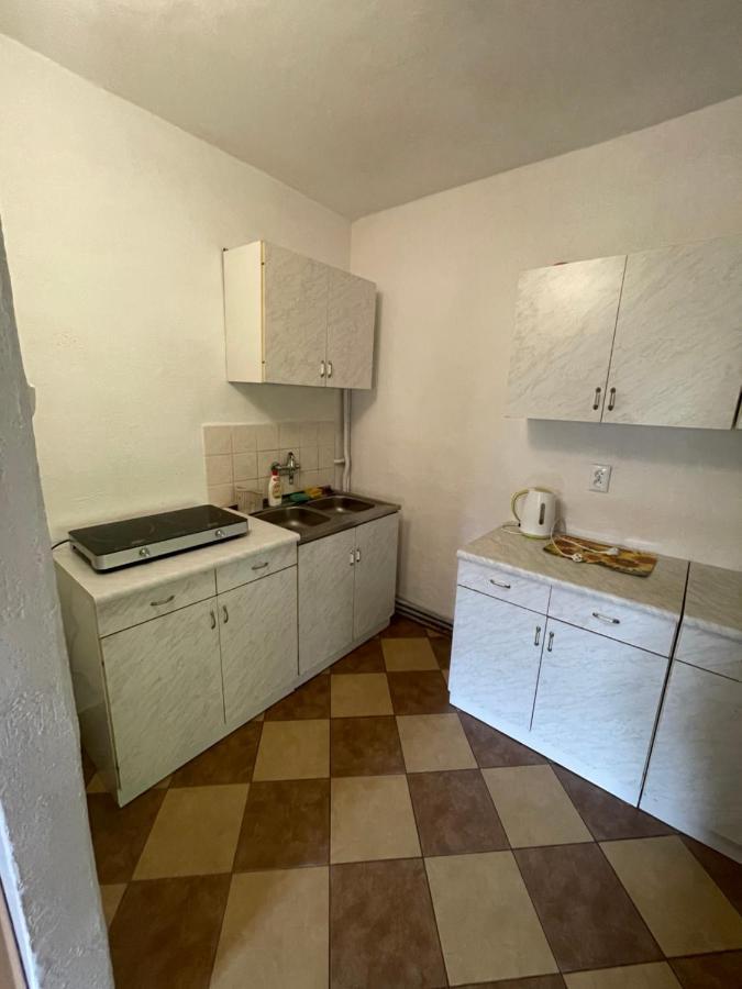 Pod Piekielkiem Apartman Szczytna Kültér fotó